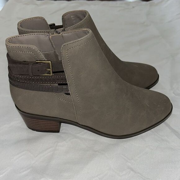 Market & Spruce Brown Ankle Boots(Size 6.5M) - Picture 7 of 9